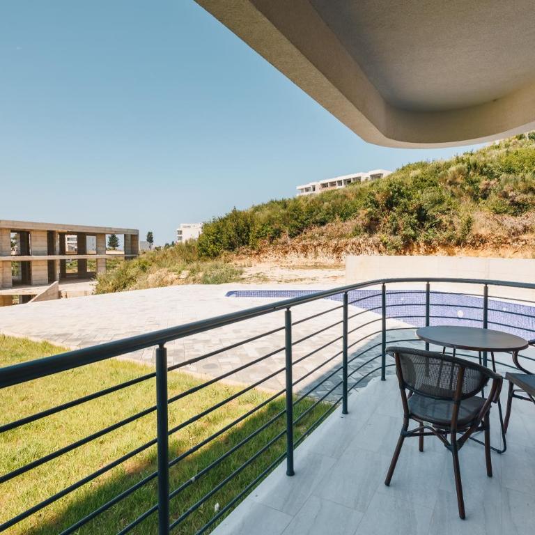 SeaSide Luxury Apartments - Studio Apartment with Balcony - 39