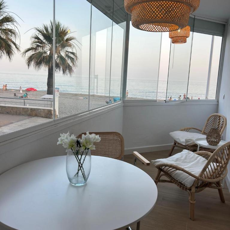 Seashore Apartment - Apartamento a la orilla del mar en Nerja - One-Bedroom Apartment - 20