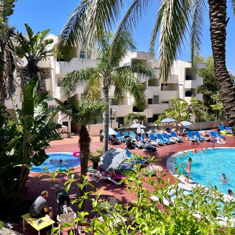 FESTIVAL VILLAGE 2 y PISCINAS - Apartamento - 24