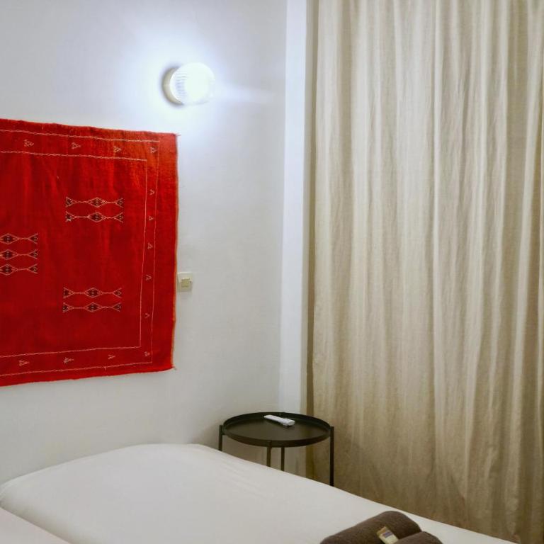 LA CASA DINA - Twin Room with Shared Bathroom - 7