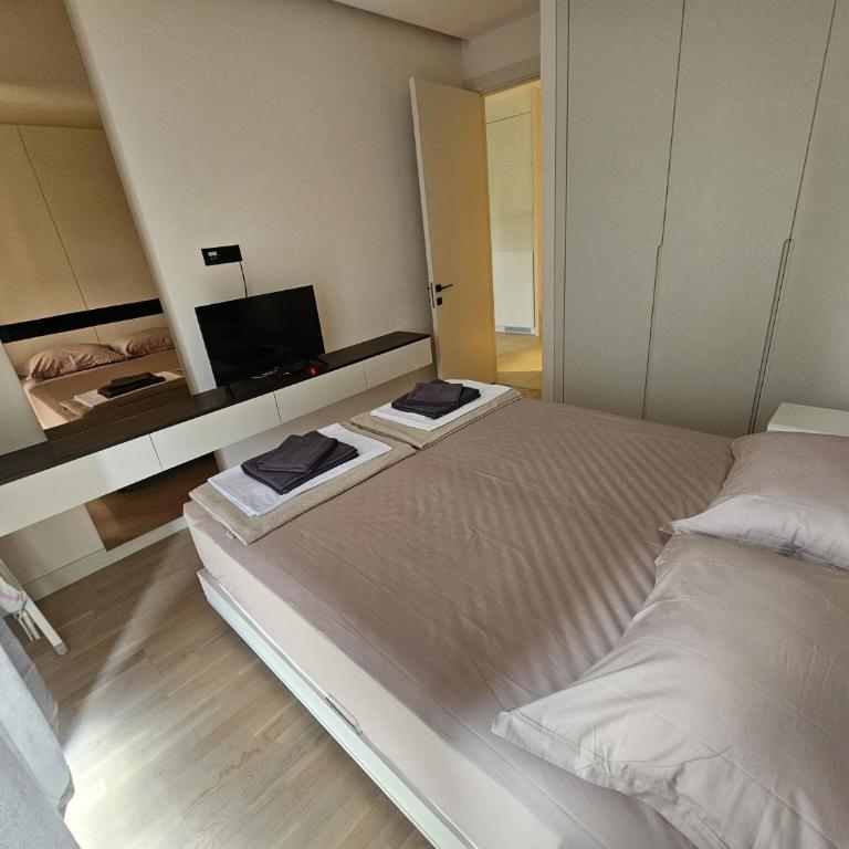 Montebay Apartment - One-Bedroom Apartment - 12
