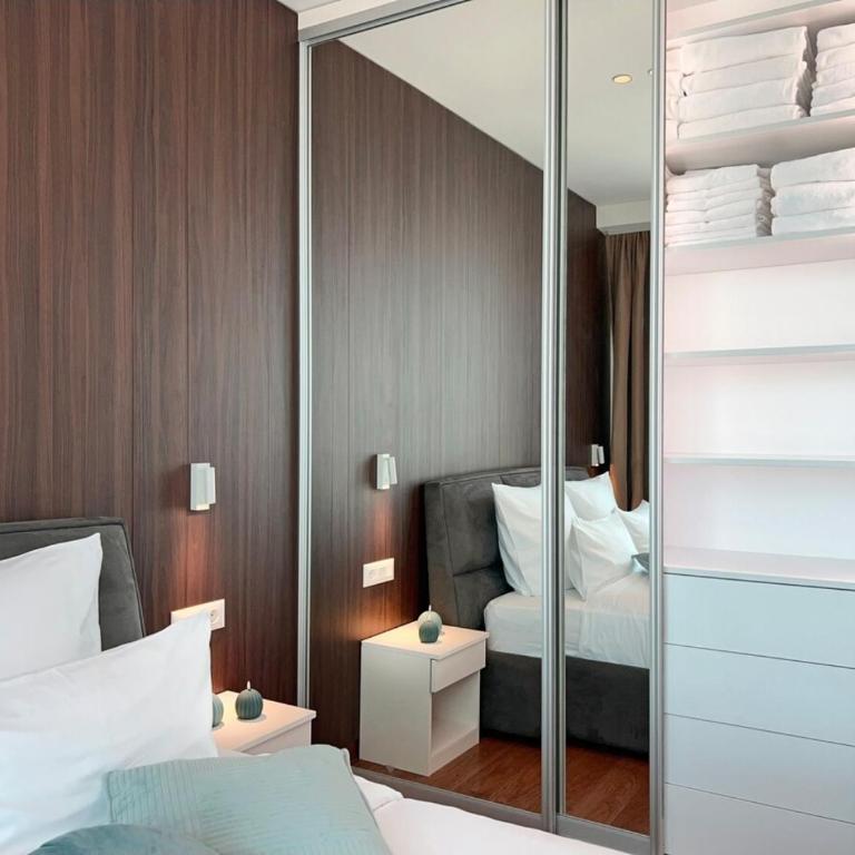 Arkadija Lux Apartment River And Tower View - One-Bedroom Apartment - 15