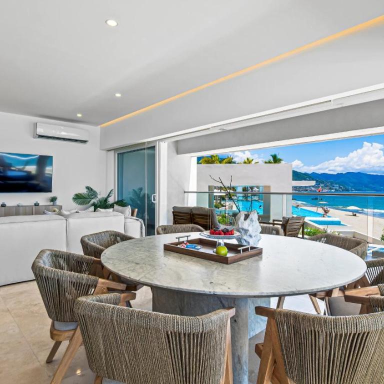 Beachfront, Private Pool, Theatre Room, Views! - Apartamento - 8