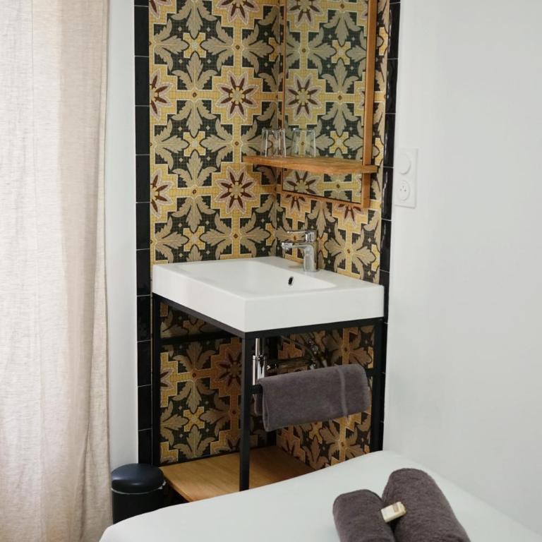 LA CASA DINA - Single Room with Shared Bathroom - 10