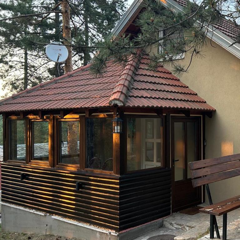Vikendica Nadja - Kuća sa 3 Spavaće Sobe - 1