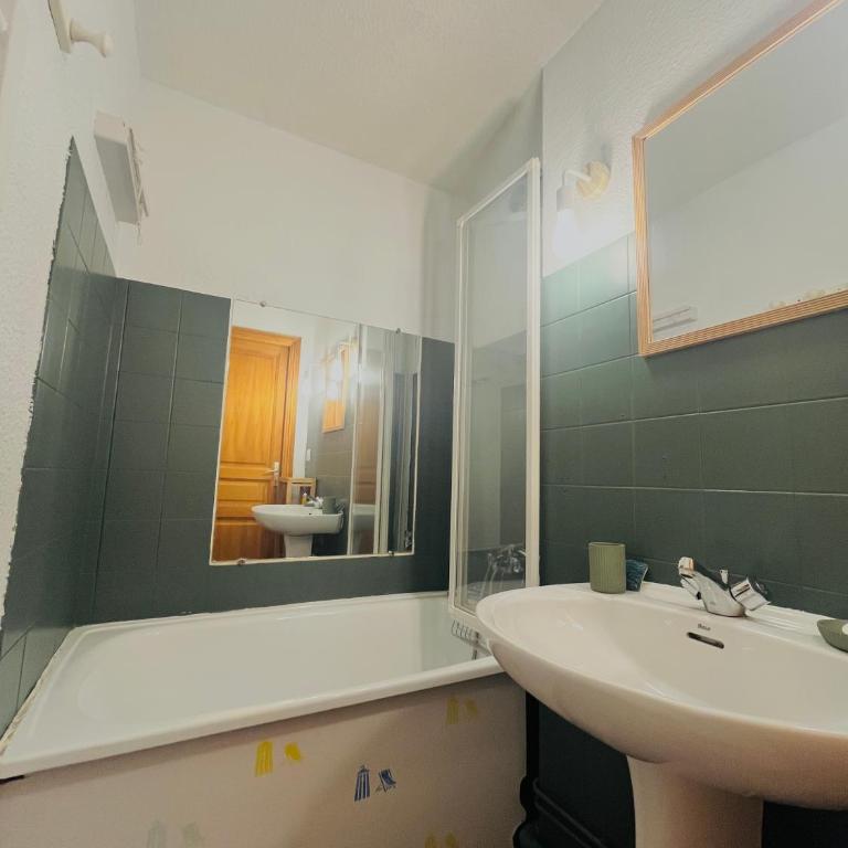 Entre amis-Résidence La Piste Bleue-Ski aux pieds - Appartement 1 Chambre - 12