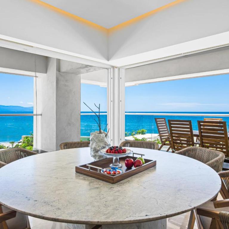 Beachfront, Private Pool, Theatre Room, Views! - Apartamento - 13