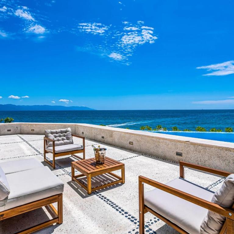 Beachfront, Private Pool, Theatre Room, Views! - Apartamento - 21