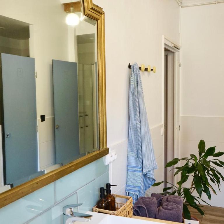 LA CASA DINA - Standard Double Room with Shared Bathroom - 5
