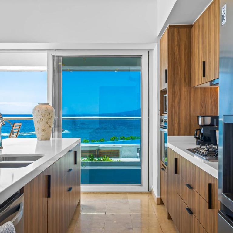 Beachfront, Private Pool, Theatre Room, Views! - Apartamento - 43