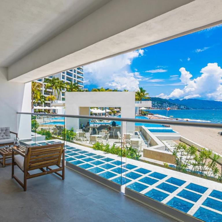 Beachfront, Private Pool, Theatre Room, Views! - Apartamento - 46