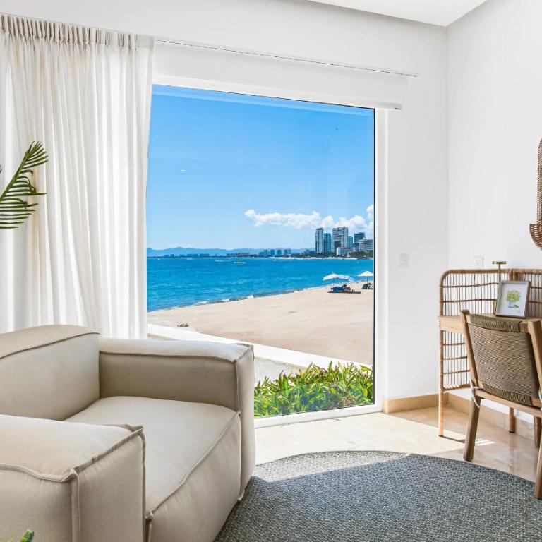 Beachfront, Private Pool, Theatre Room, Views! - Apartamento - 50