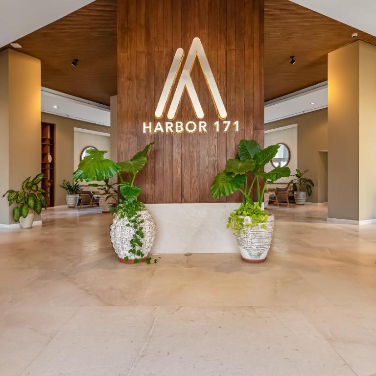 Beachfront, Private Pool, Theatre Room, Views! - Apartamento - 73