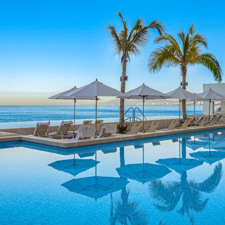 Beachfront, Private Pool, Theatre Room, Views! - Apartamento - 68