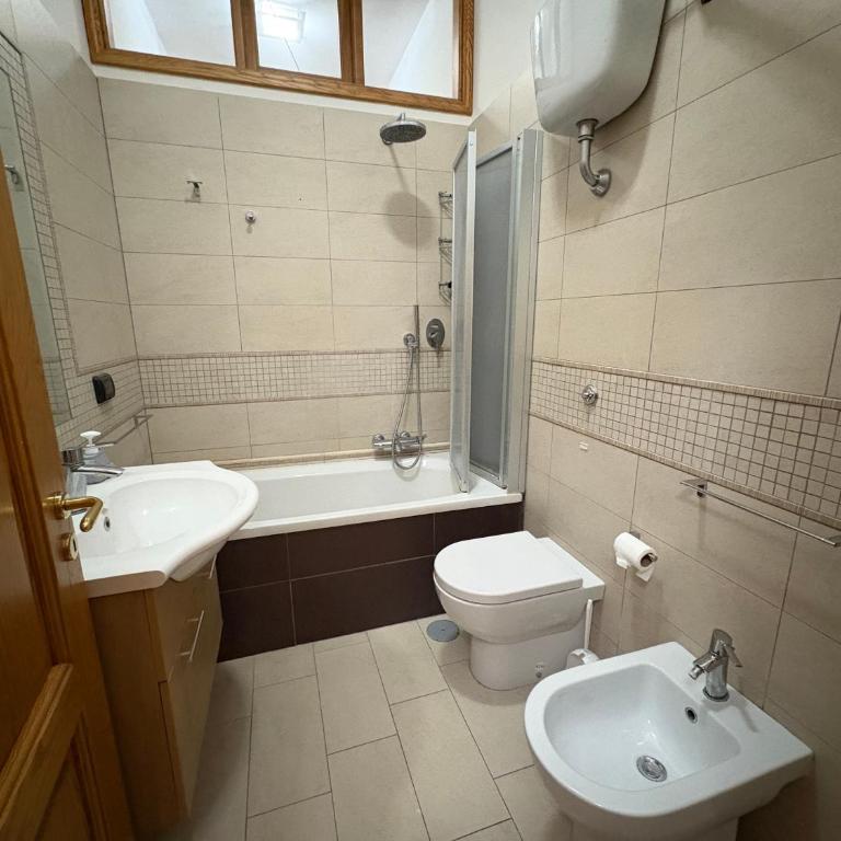 OHANA Rooms Pompei - Camera Matrimoniale con Bagno Privato Esterno - 4
