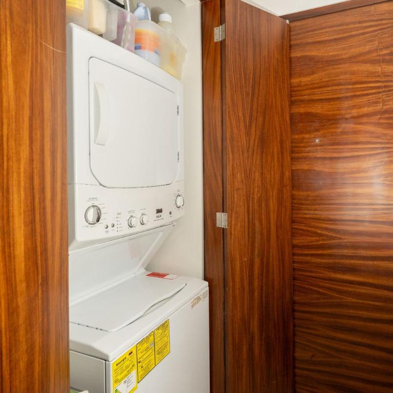 4 Person Occupancy, 1 block from Ocean - Apartamento de 2 dormitorios con terraza - 19