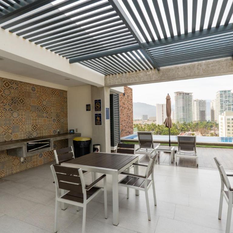 4 Person Occupancy, 1 block from Ocean - Apartamento de 2 dormitorios con terraza - 37
