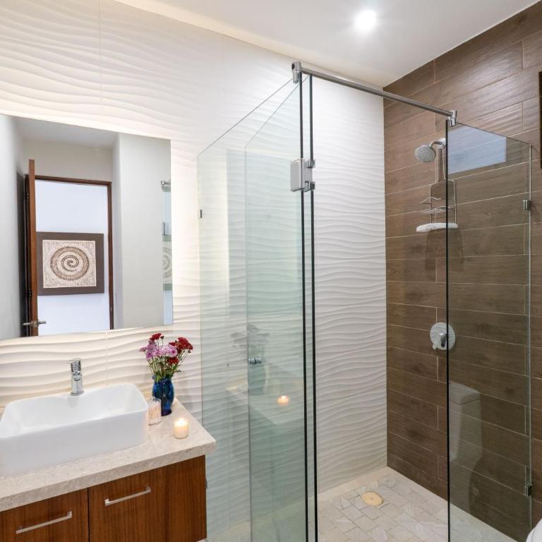 4 Person Occupancy, 1 block from Ocean - Apartamento de 2 dormitorios con terraza - 16