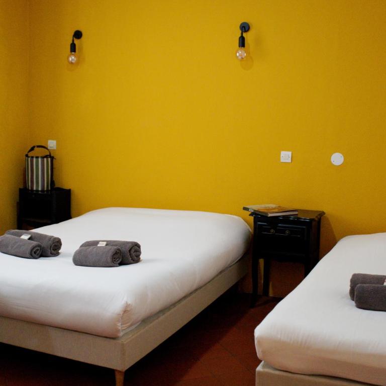 LA CASA DINA - Family Room with Private Bathroom - 10