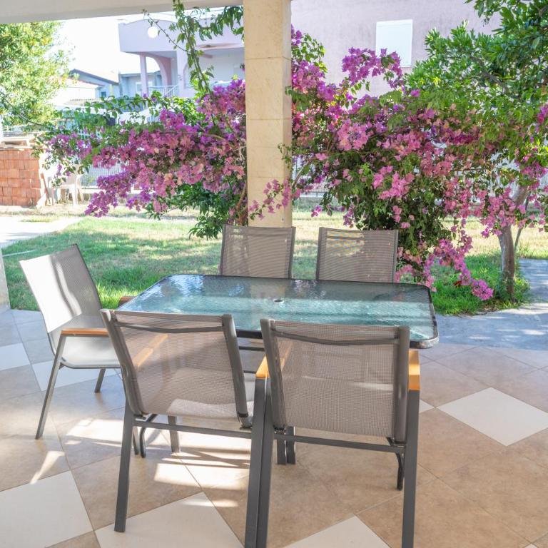 Apartmani Medovic - Porodična Soba - 10