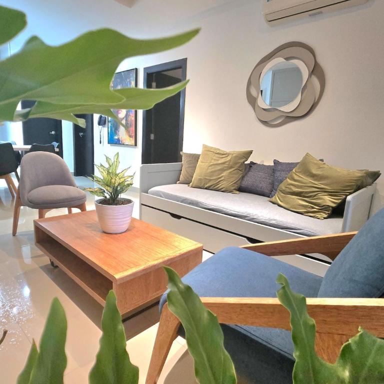 Luminoso, Moderno, Pisicina - Two-Bedroom Apartment - 1