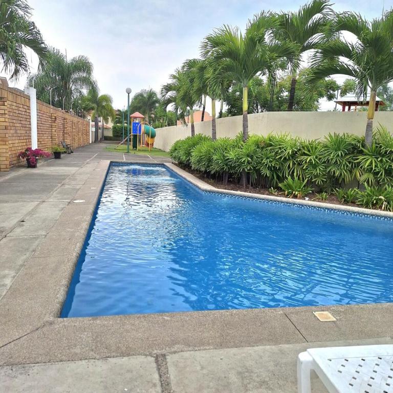 Luminoso, Moderno, Pisicina - Two-Bedroom Apartment - 2