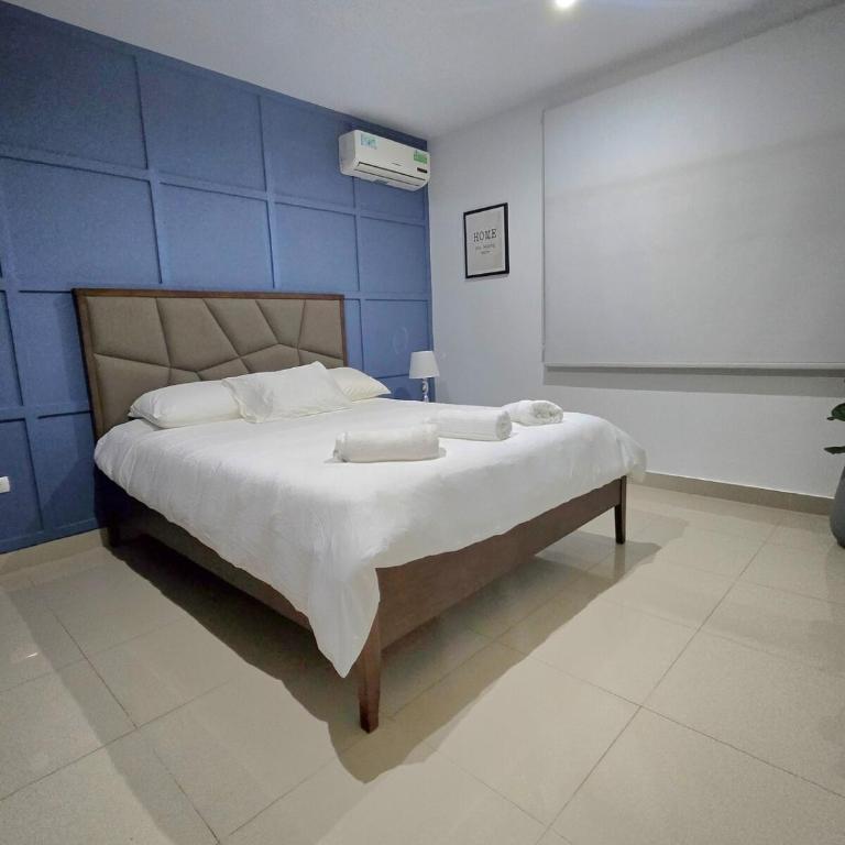Luminoso, Moderno, Pisicina - Two-Bedroom Apartment - 19