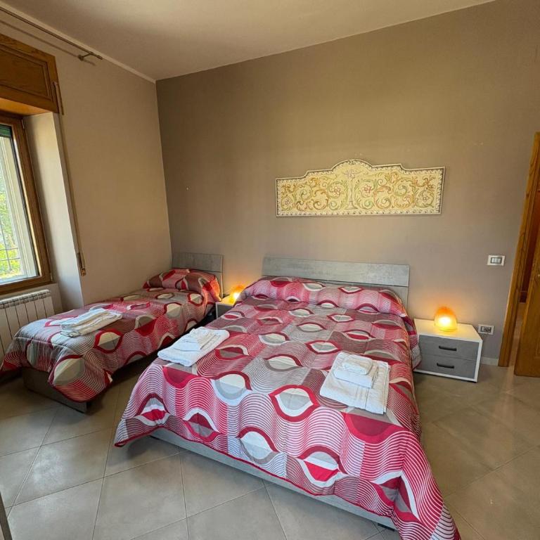 OHANA Rooms Pompei - Camera Tripla con Bagno Privato - 3