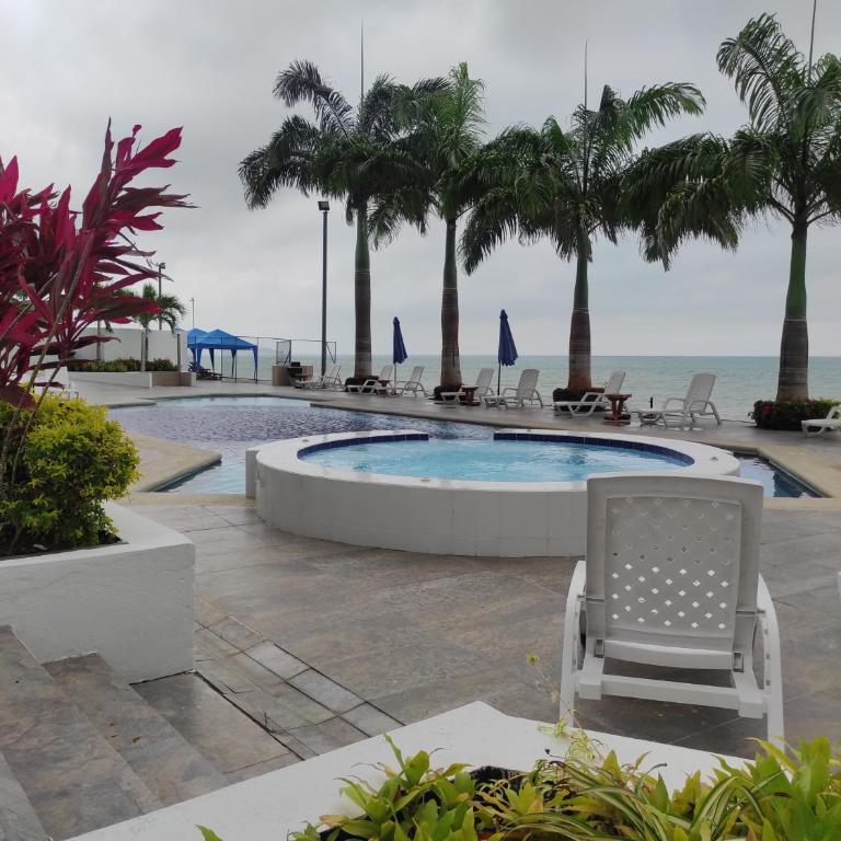 Edificio Deymar - Two-Bedroom Apartment - 10