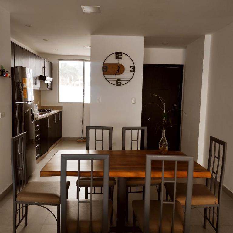 Edificio Deymar - Two-Bedroom Apartment - 16