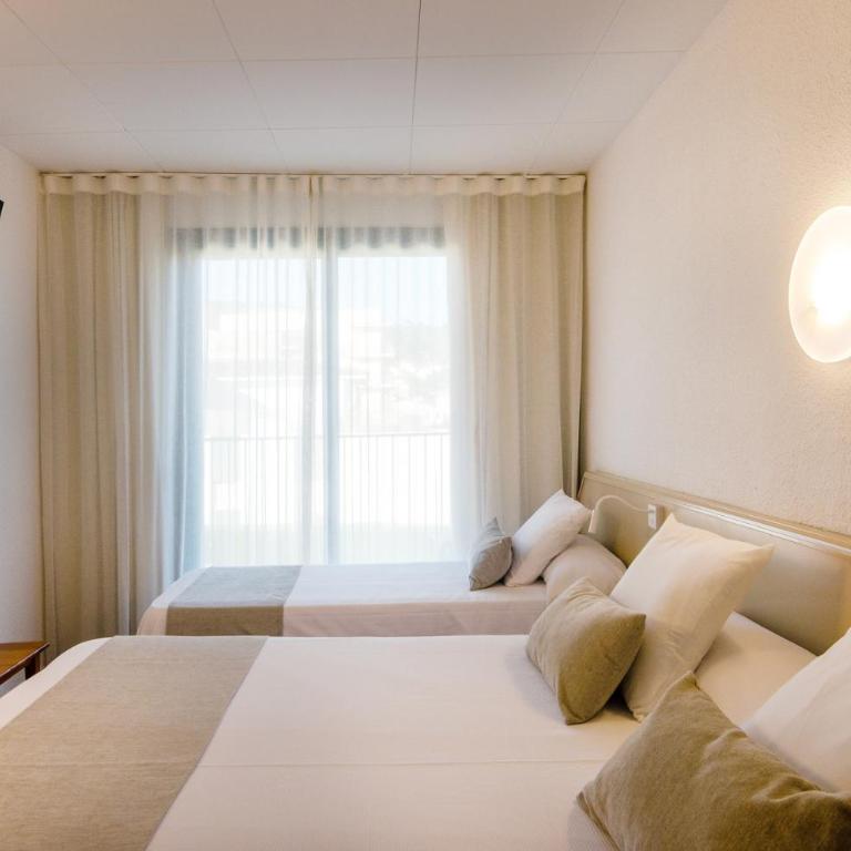 Hotel Medes II - Triple Room (2 Adults + 1 Child) - 1