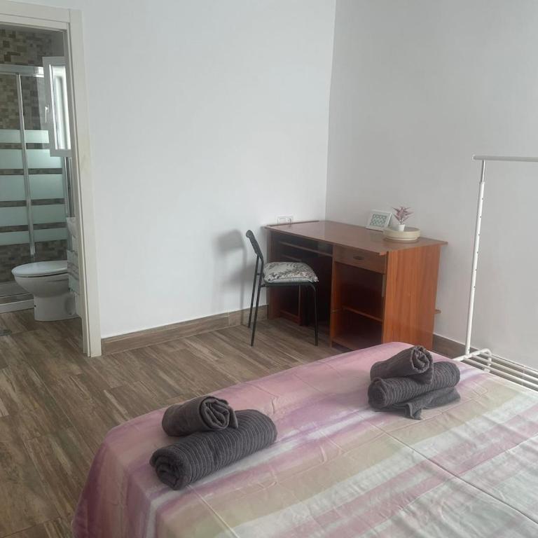 Malaga Rooms - Habitación Doble Deluxe con ducha - 4