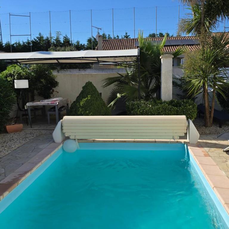 Lieblingshaus mit beheizten Privatpool und Ladesäule - Two-Bedroom House - 1