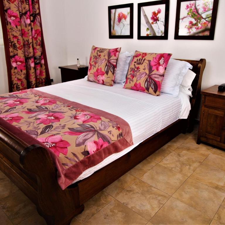 Casa Campestre con piscina privada a 8 minutos de Ukumari - Villa with Private Pool - 16