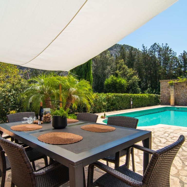 VILLA LLENYATER by MAINVILLAS you home less than 1km from the center of Pollença - Villa Superior - 1