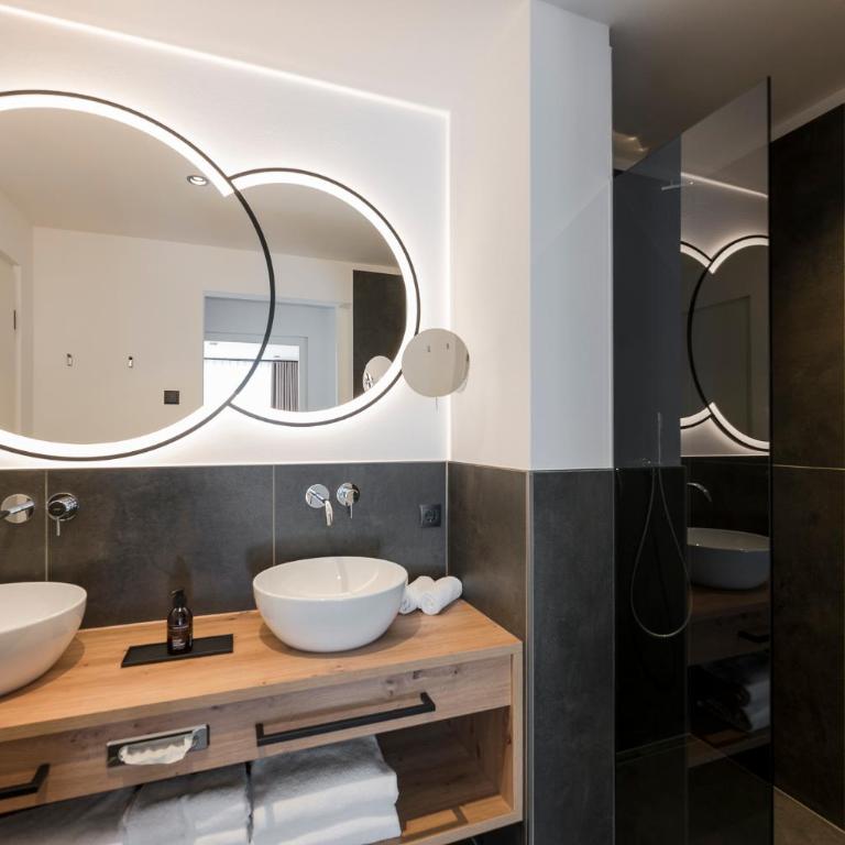 Ramilia Family Apartments Restaurant & Pizzeria - One-Bedroom Apartment with Balcony - 6