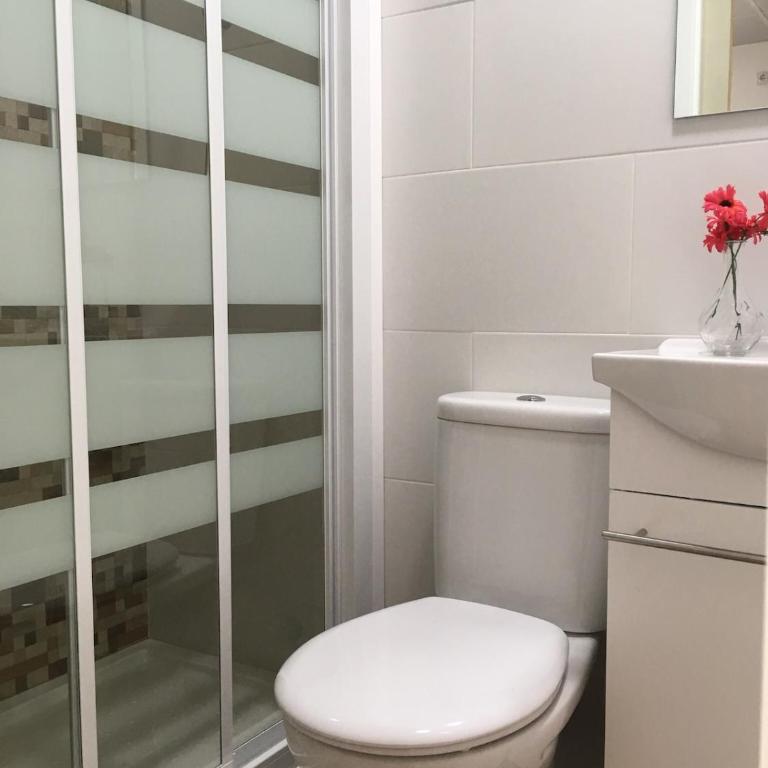 Malaga Rooms - Habitación Individual Estándar con ducha - 3