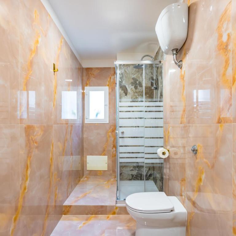 Essentia Home - Camera Familiare - 5