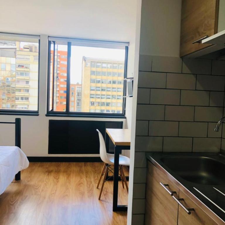 Habitaciones para estudiantes Universidad Javeriana - Estudio Familiar - 1