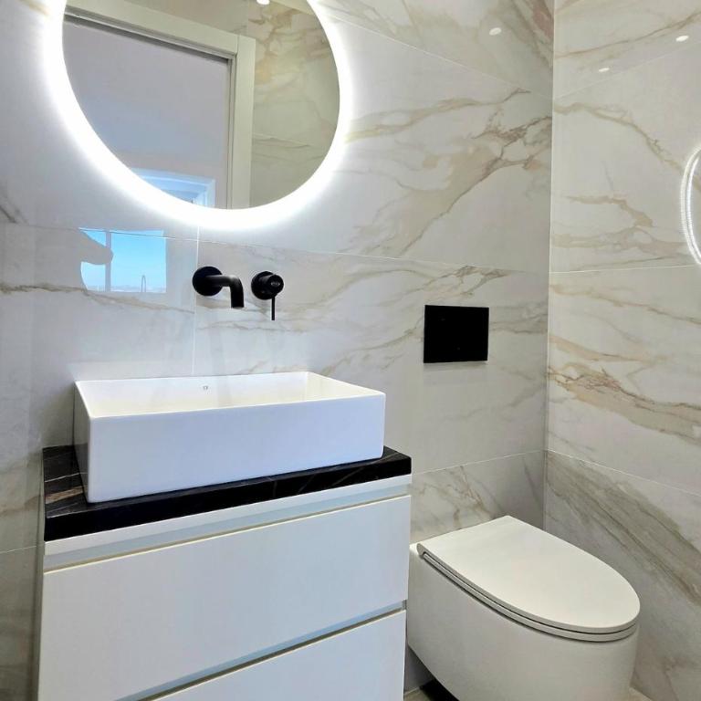 Torre Del Mediterraneo - Two-Bedroom Apartment with Balcony and Terrace - 43