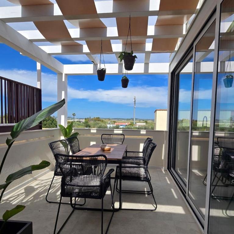 Torre Del Mediterraneo - Two-Bedroom Apartment with Balcony and Terrace - 28