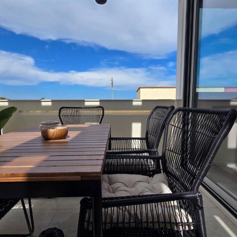 Torre Del Mediterraneo - Two-Bedroom Apartment with Balcony and Terrace - 22