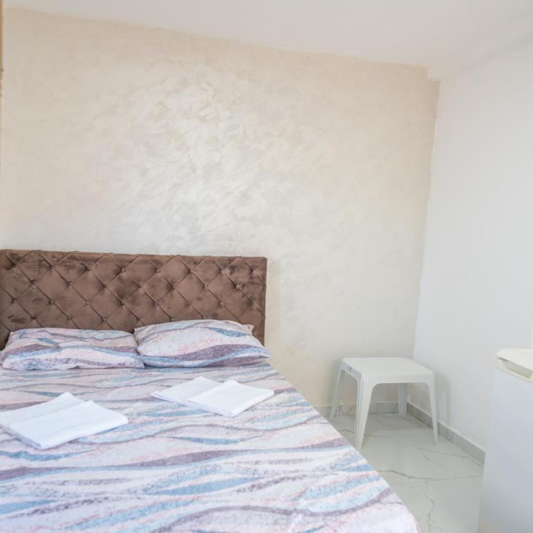 Apartmani Medovic - Niskobudžetna Dvokrevetna Soba sa Bračnim Krevetom - 4