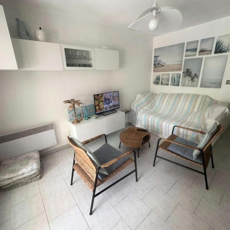 Résidence Genevriers - Joli T2 en rez de chaussée avec jardinet dans le domaine de la Coudoulière MAE-8283 - Apartment - 4