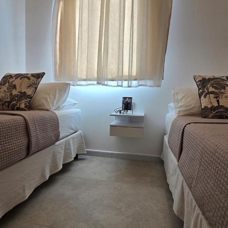 Torre Del Mediterraneo - Two-Bedroom Deluxe Apartment - 13