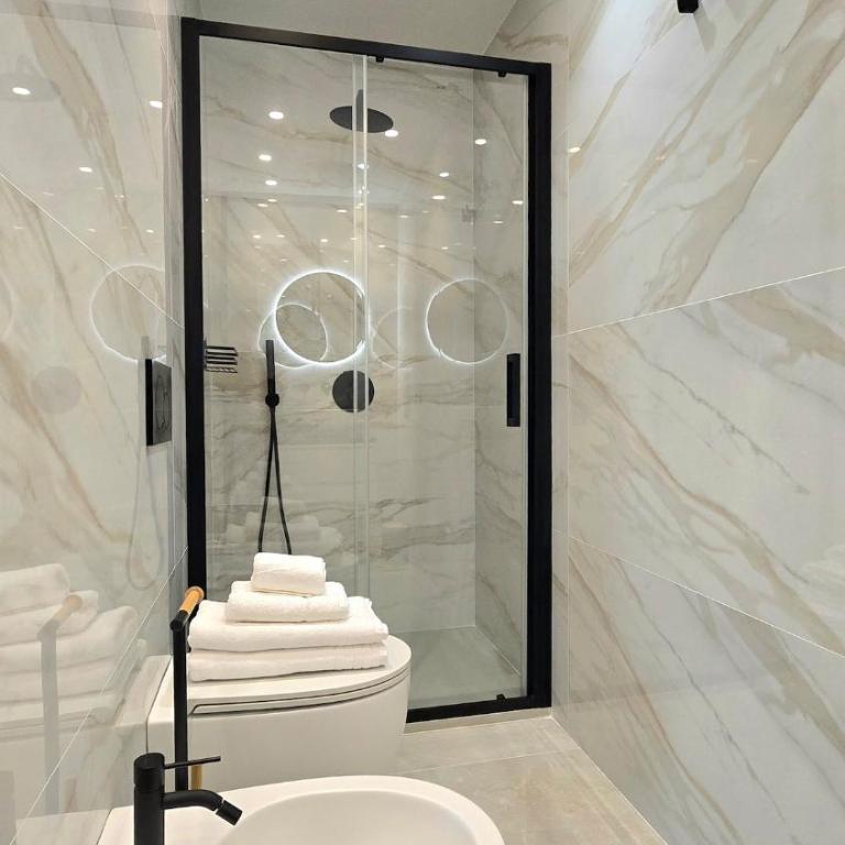 Torre Del Mediterraneo - Two-Bedroom Deluxe Apartment - 10