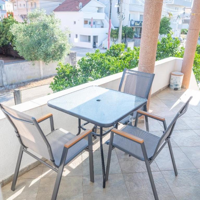 Apartmani Medovic - Komfor Četvorokrevetna Soba - 1