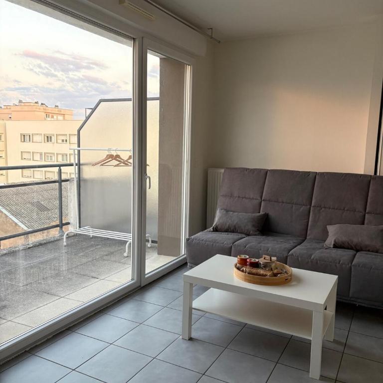 Studio proche république et drapeau - Apartment mit 1 Schlafzimmer - 7