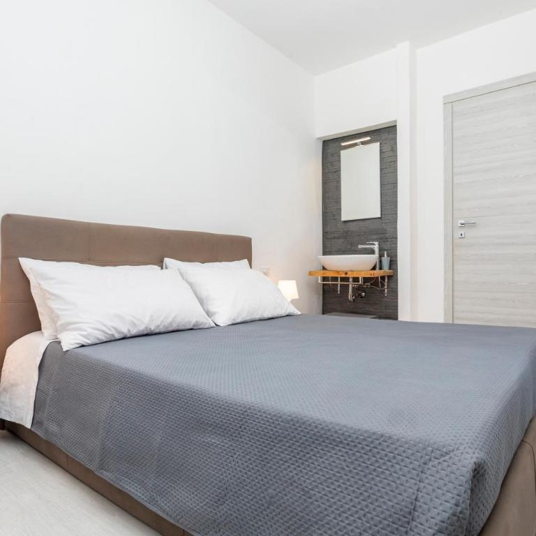 Matrangela B&B Catania - Double Room with Private Bathroom - 2