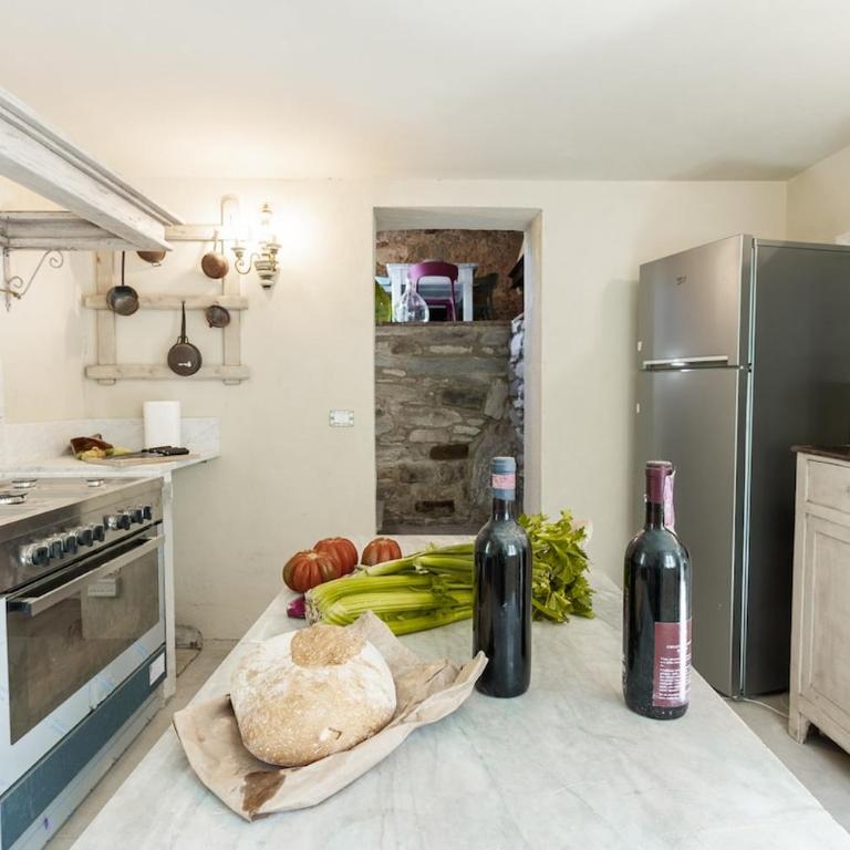 Borgo sulla Visona 7 camere piscina Lucca Toscana - Casa con 7 Camere da Letto - 51